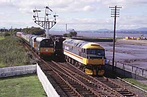 D8020 &27001 arriving at Boness, with 47643 in siding (Photo : Ian Lothian
